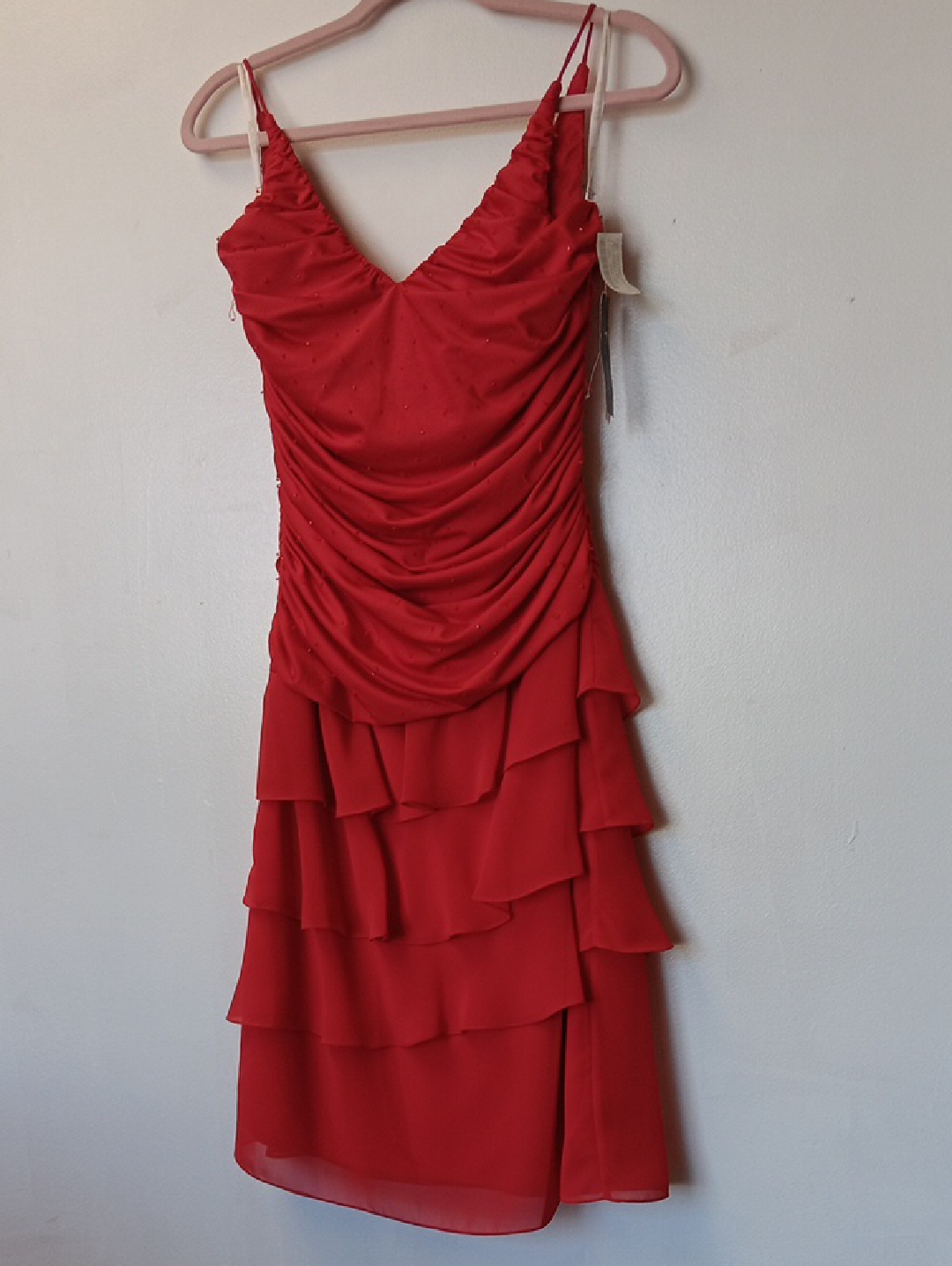 Vintage Metro Section Red Sleeveless Ruffled Evening Dress